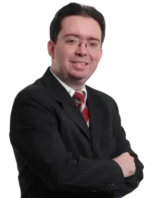 Foto do professor Giovani Magalhães